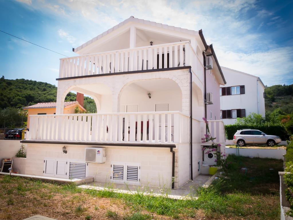 Take It Easy Apartments Slatine Esterno foto